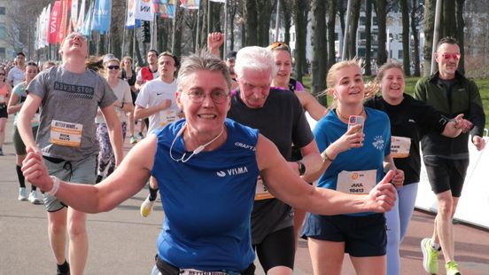 Alle startbewijzen halve marathon NN CPC Loop uitverkocht Nieuws