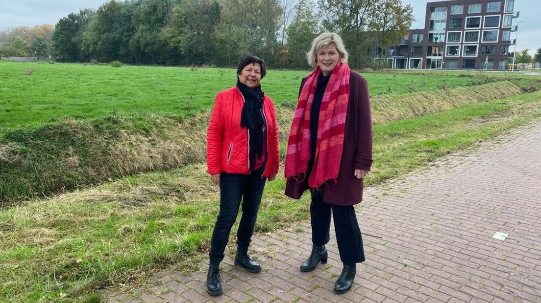 Marisa Grotens (VVD Meppel) en Jeannet Bos (D66 Meppel)