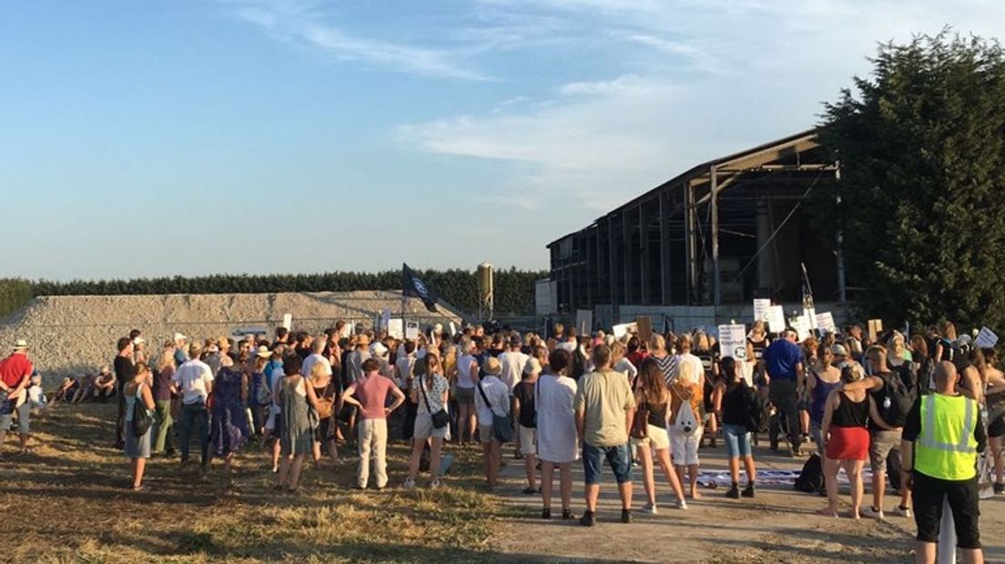 In Erichem werd ook een wake gehouden, tegen de herbouw van de Knorhof