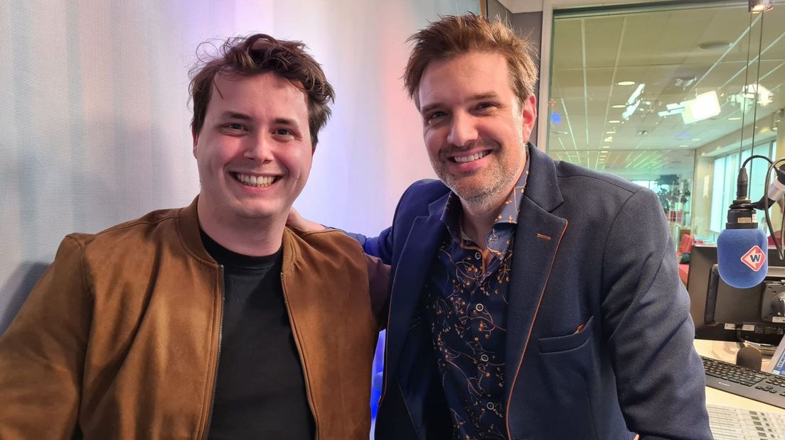 Bob Brinkman (links) en Bas Muijs bij Radio West