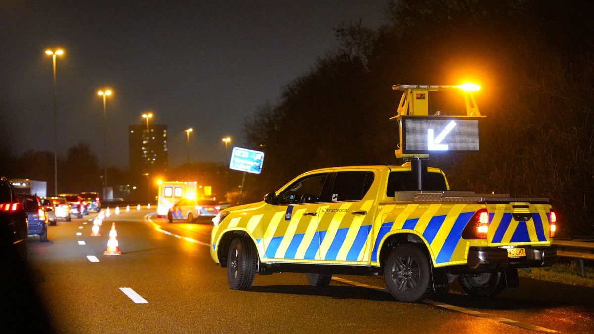 112-nieuws: Botsing tussen twee auto's in Scheemda • Kruising Musselkanaal afgesloten na ongeluk