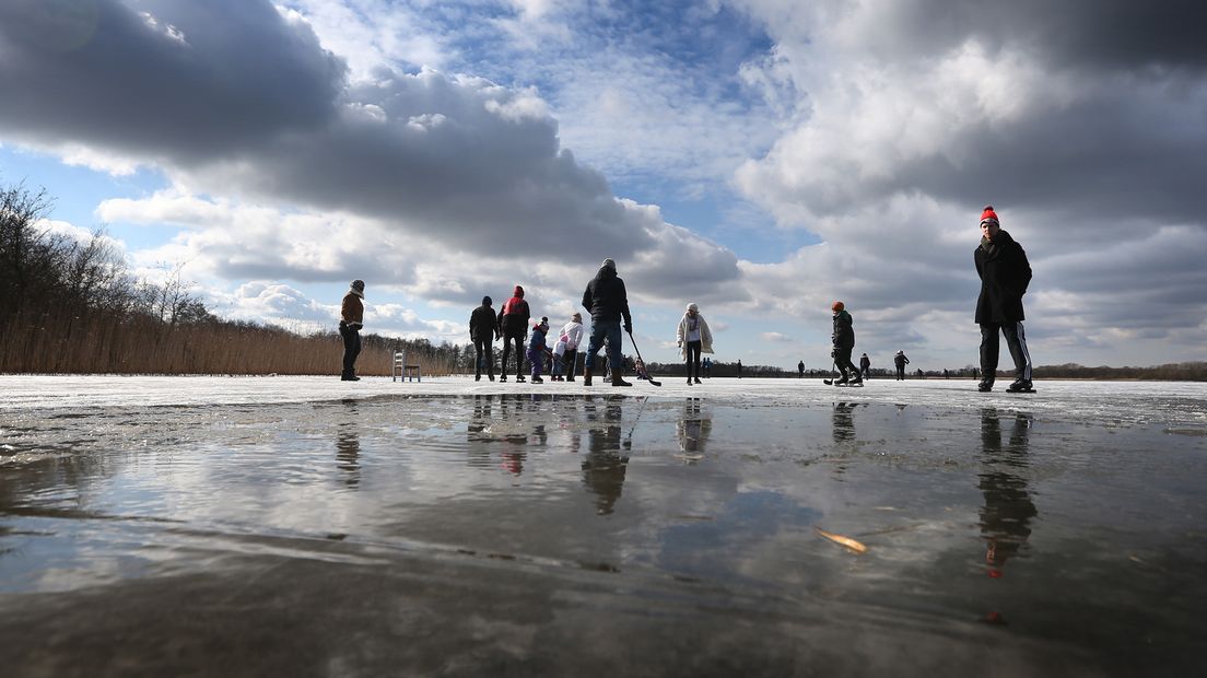 De kou is niet alleen leuk voor schaatsliefhebbers; het is ook goed nieuws voor ijsduikers