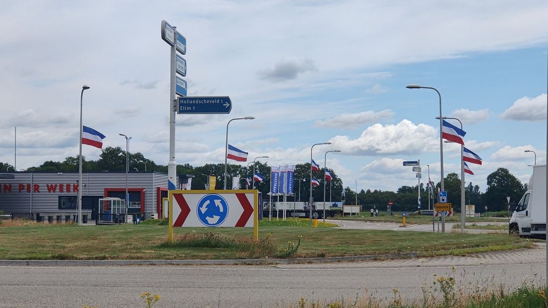 omgekeerde vlaggen hoogeveen