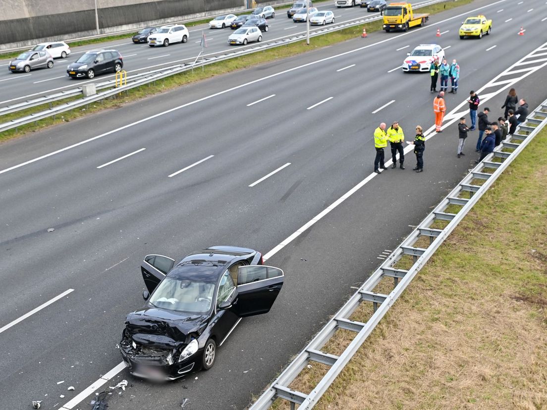 Eén van de voertuigen na het ongeval.