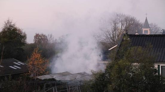 Brand in schuur op kassencomplex