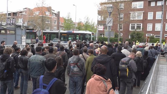 Chaos op eerste dag van werkzaamheden metro: ‘Ik hoop dat ik mijn afspraak red’