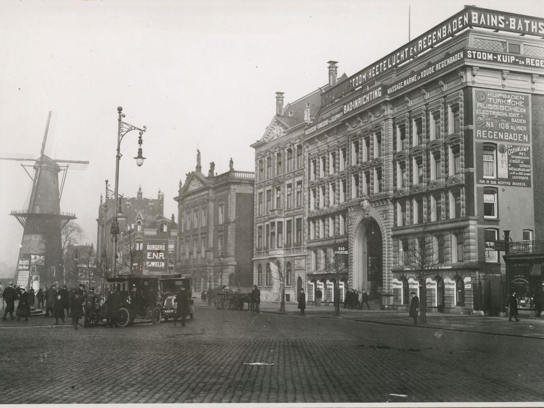 Coolvest (nu Coolsingel) met rechts winkelgalerij de Passage ca 1912