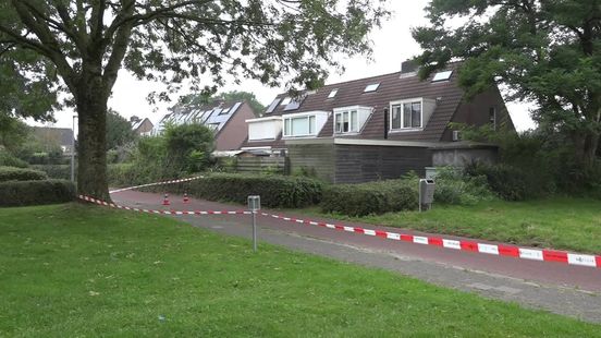 Politie verricht onderzoek na vondst dode vrouw in Assen