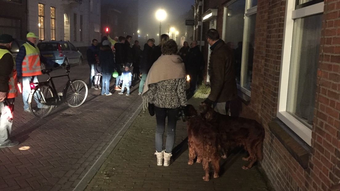 Inwoners Aardenburg lopen voor kerstverlichting