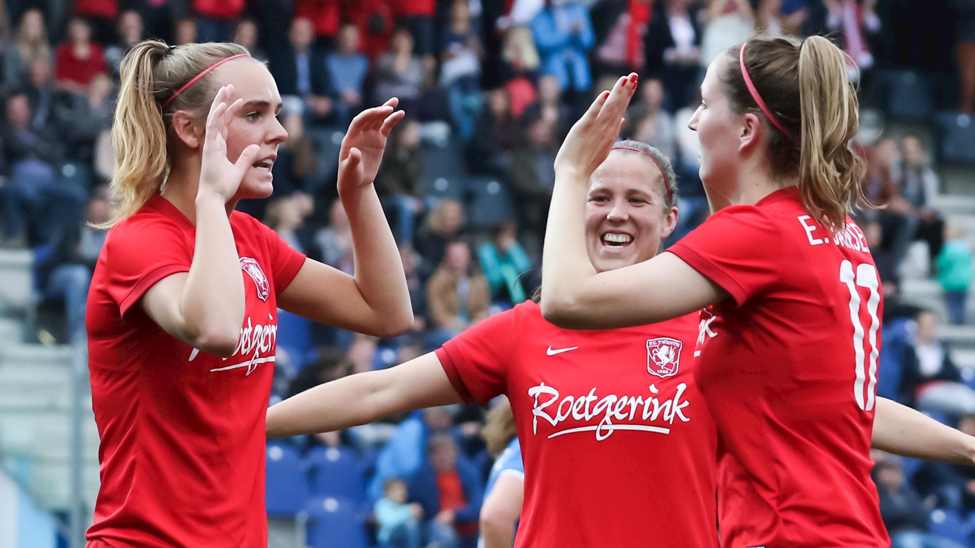 Voetbalsters FC Twente Veroveren Vierde Landstitel Op Rij - RTV Oost