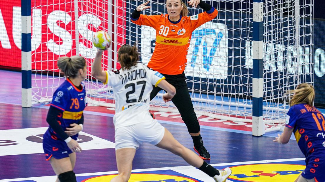 De handbalsters van Oranje verloren vanavond van Duitsland