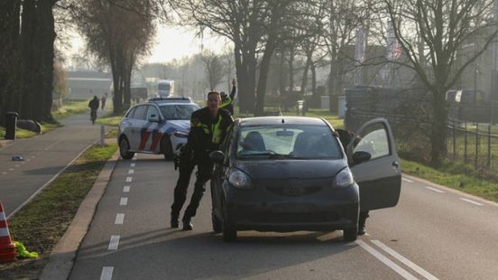 Vrouw raakt lichtgewond bij kettingbotsing