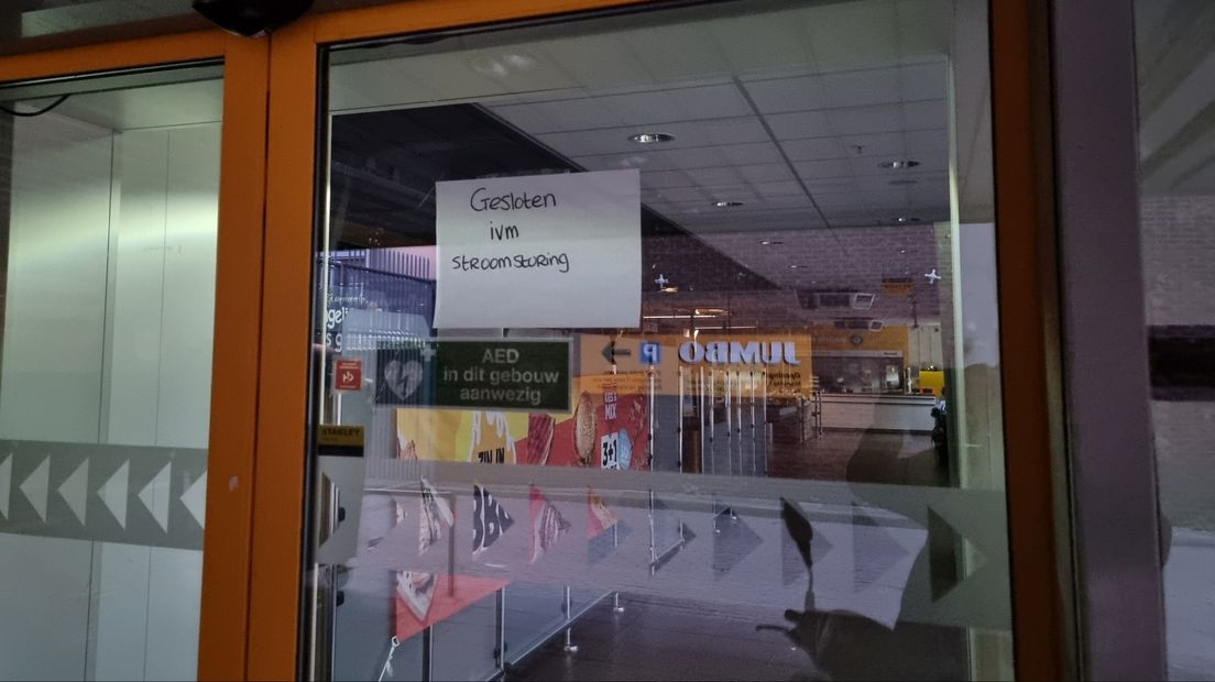 De supermarkt aan het Linnaeusplein heeft de deuren vroegtijdig gesloten