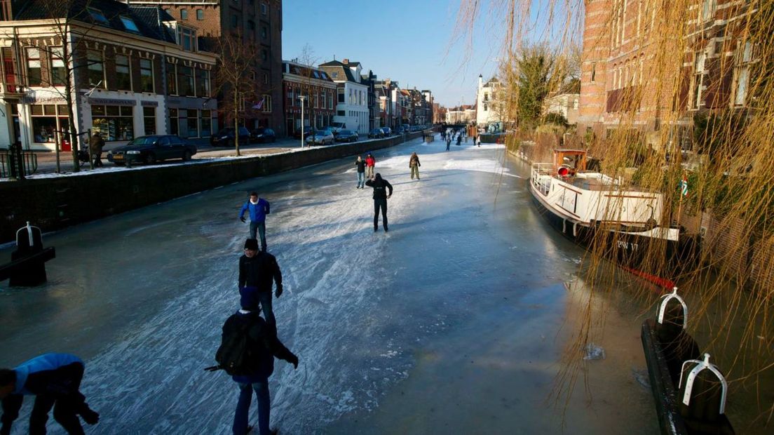 Schaatsers op de Diepenring in 2012