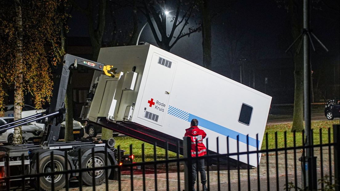 Het Rode Kruis heeft een hulppost neergezet bij het aanmeldcentrum in Ter Apel