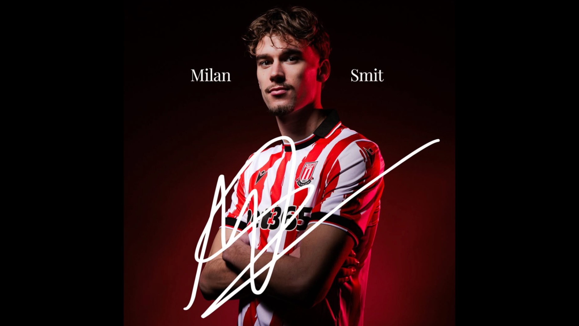 Dolblije Milan Smit tekent voor vierenhalfjaar bij Stoke City FC: 'Ik besef het allemaal nog niet'