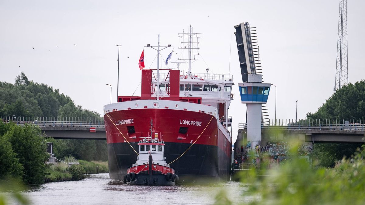 112-nieuws: Brit aangehouden na ongeval Appingedam • Passage schip zorgt voor file op de ring (video