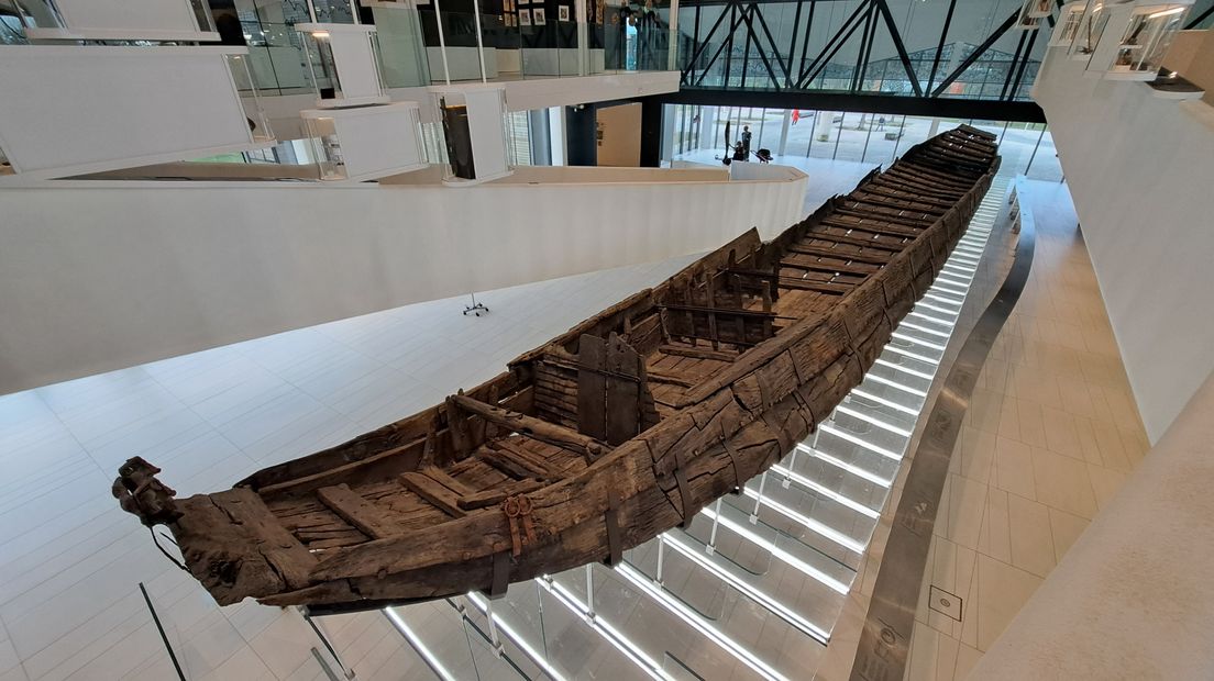 Het schip in museum Hoge Woerd.