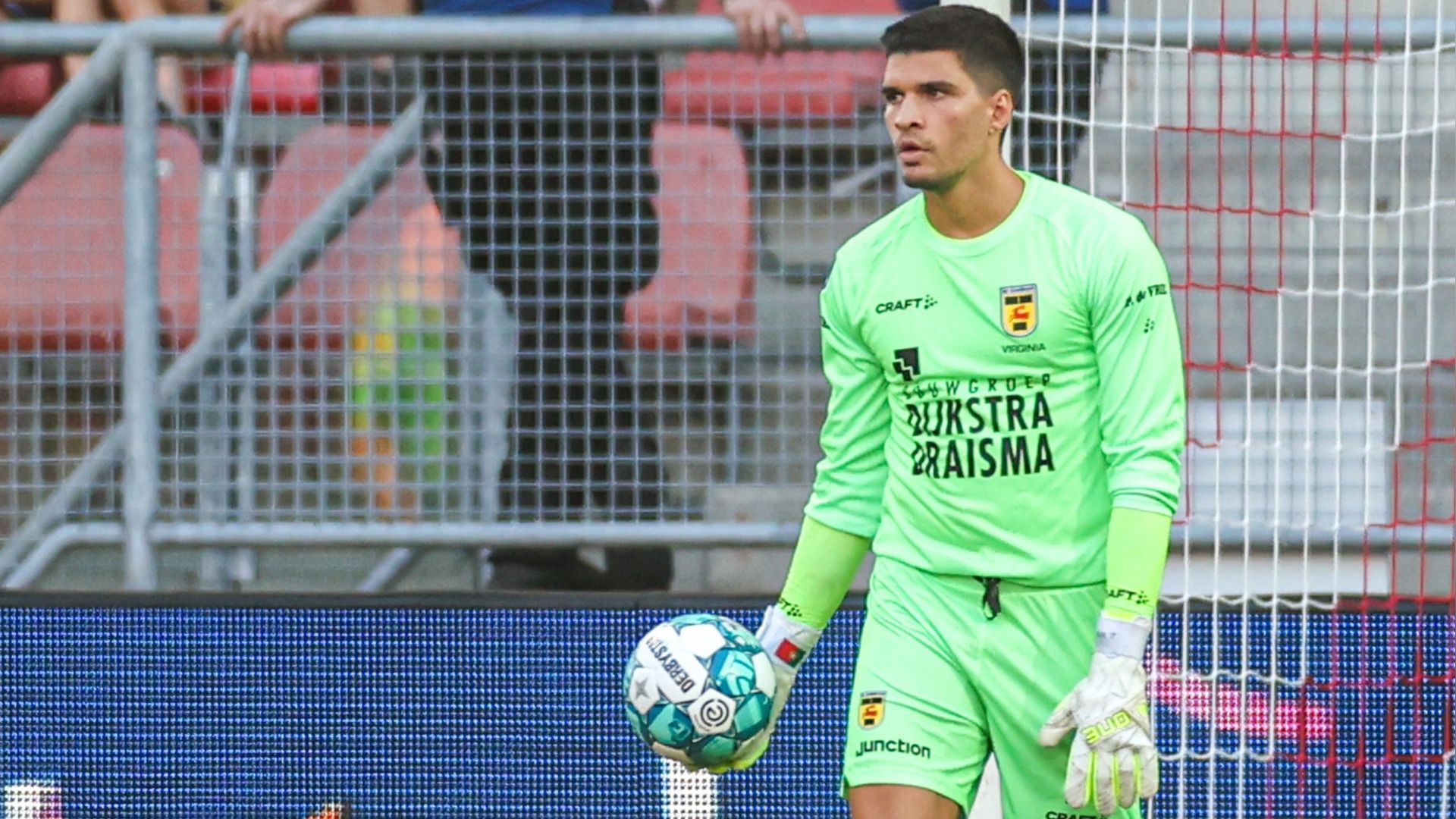 João Virgínia blonk uit in de eerste helft