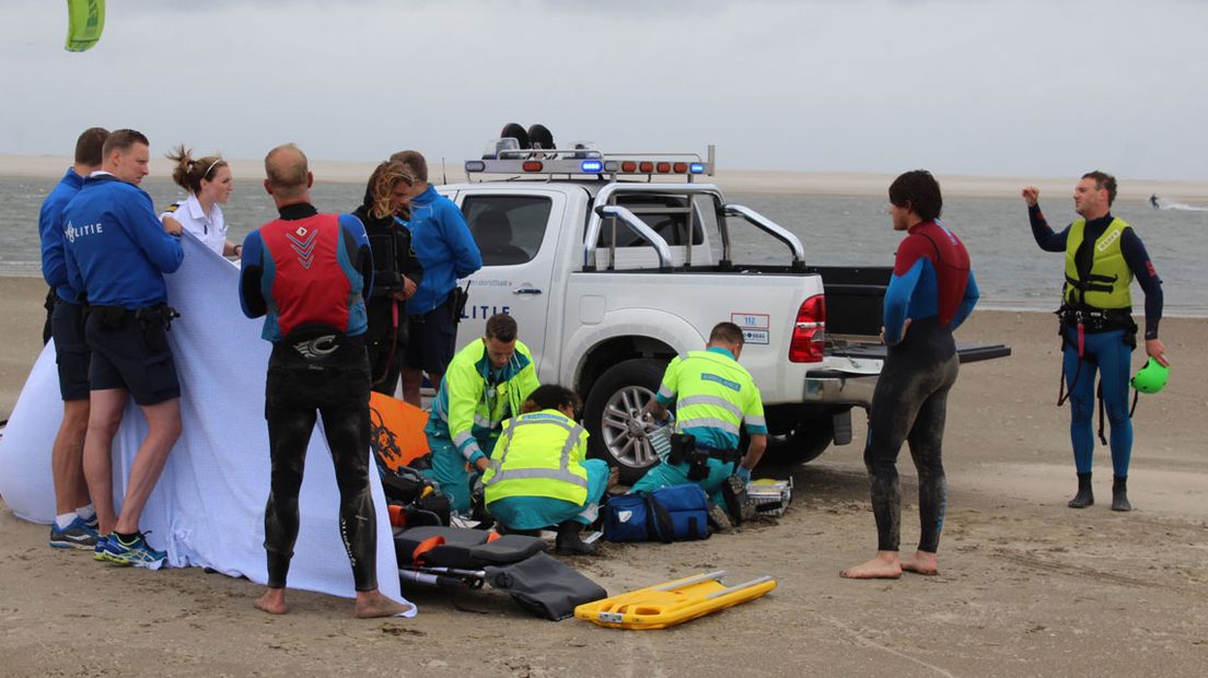 Kitesurfer gewond op Kijkduin