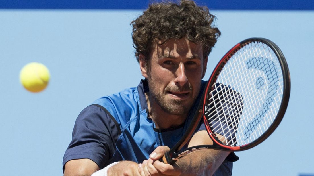 Robin Haase versus Thiemo de Bakker in Gstaad.