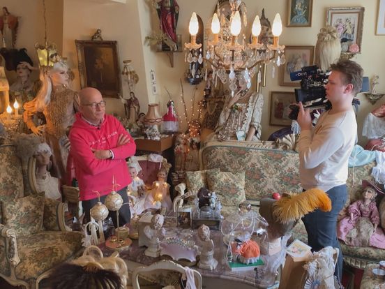 René (60) heeft duizenden poppen en mannequins in huis staan: "Ooit open ik mijn eigen museum"