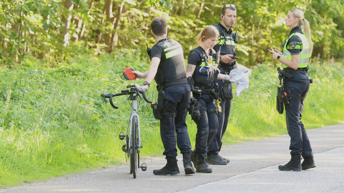 112 Nieuws: Wielrenner gewond bij eenzijdig ongeval | Twee auto's in vlammen op in Deventer