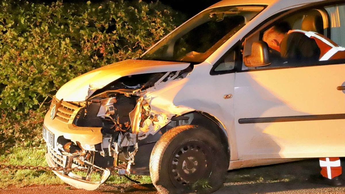 Botsing in Boven-Leeuwen • motorrijders zwaargewond