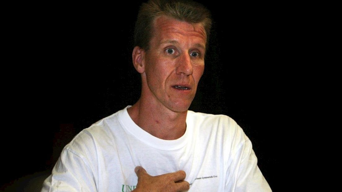 Ook Frank Louter ligt onder vuur maar de coach zelf hult zich in nevelen