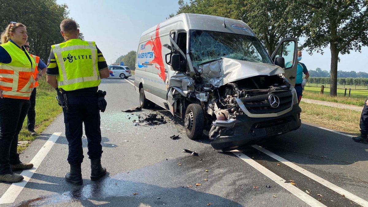 Kop-staartbotsing Grathem: een gewonde