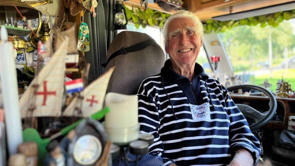 Avonturier Ed (84) is elk jaar met zijn camper vol souvenirs te vinden in Belt-Schutsloot