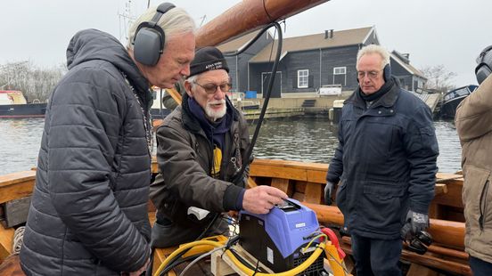 Historische botter vaart straks elektrisch: ‘Geen kortsluiting maar aansluiting’