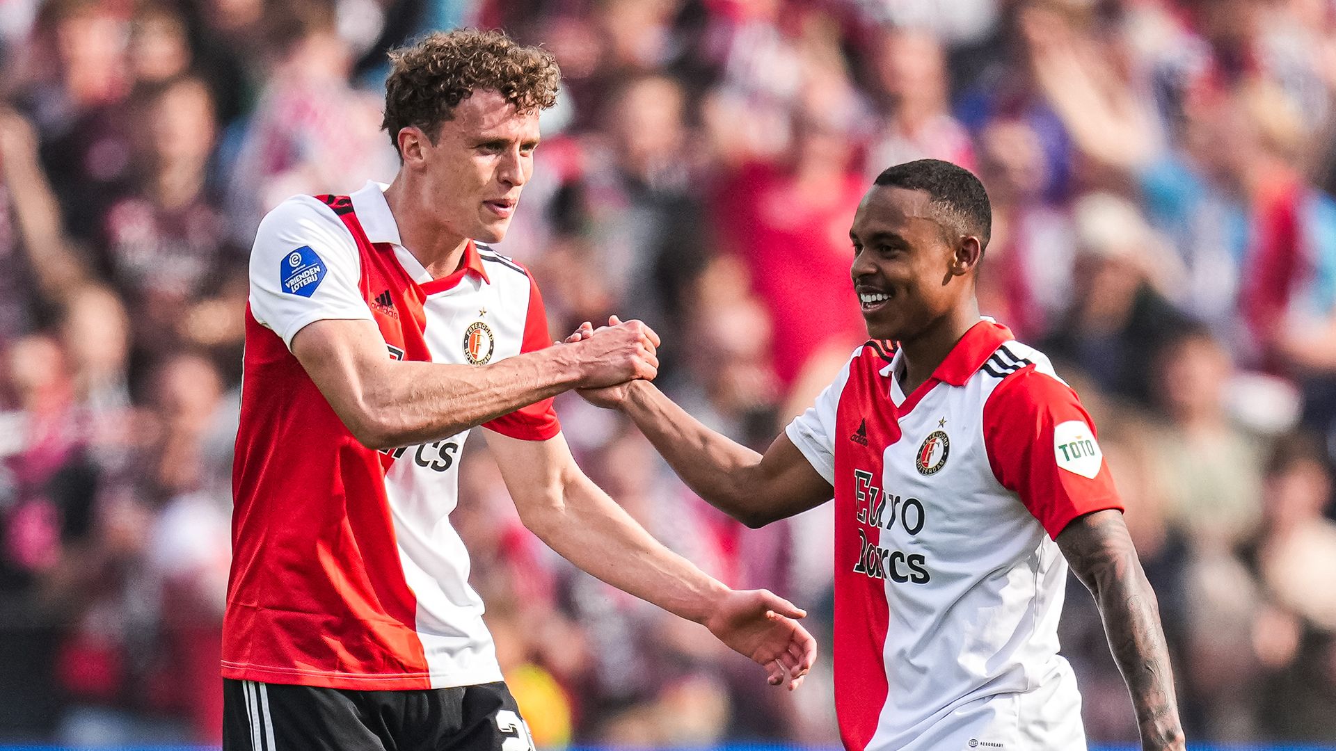 Immers En Kramer Nemen Het In FC Rijnmond Op Voor Feyenoorder Wieffer ...