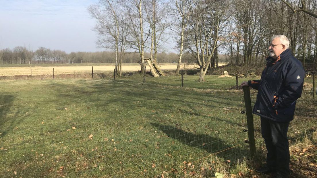 Egbert Huiting vindt het mooi geweest na vijftien jaar voorzitter te zijn geweest van Dorpsbelangen (Rechten: Janet Oortwijn/RTV Drenthe)