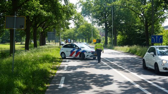 112 Nieuws: meerdere ongevallen op N35 | Chauffeur vouwt zn busje strak onder viaduct. 112 Nieuws: meerdere ongevallen op N35 | Chauffeur vouwt zn busje strak onder viaduct.