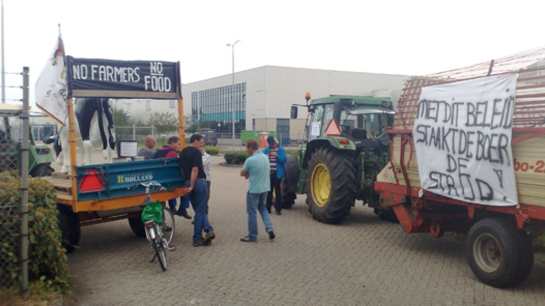 Blokkade boeren bij AH in Geldermalsen