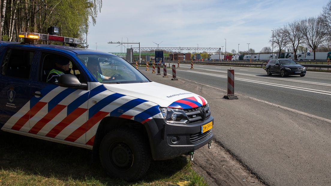 Foto van een grenscontrole ter illustratie.