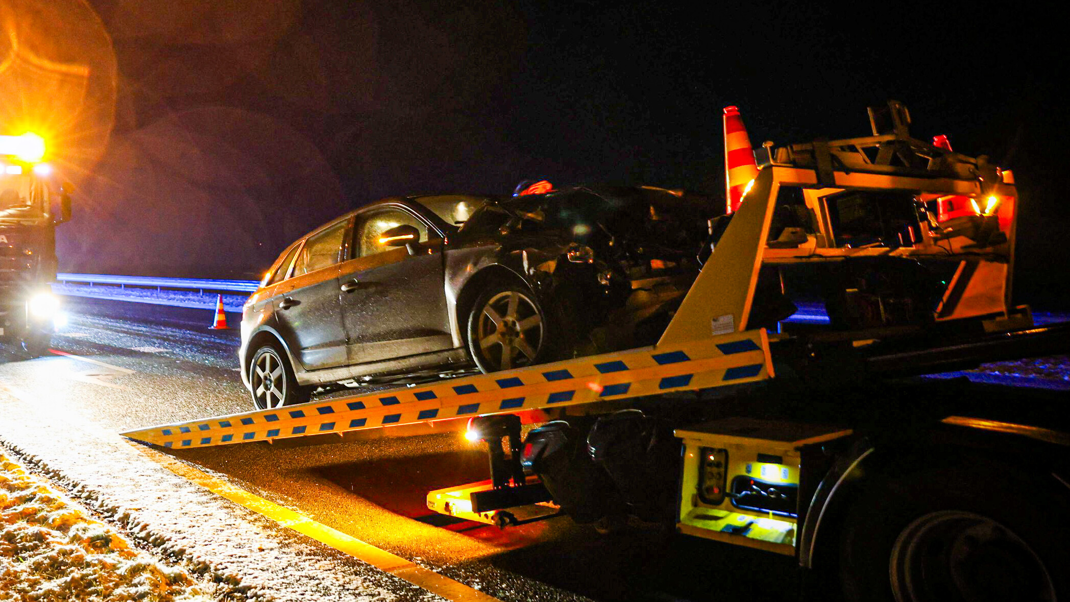 De auto moest worden weggesleept