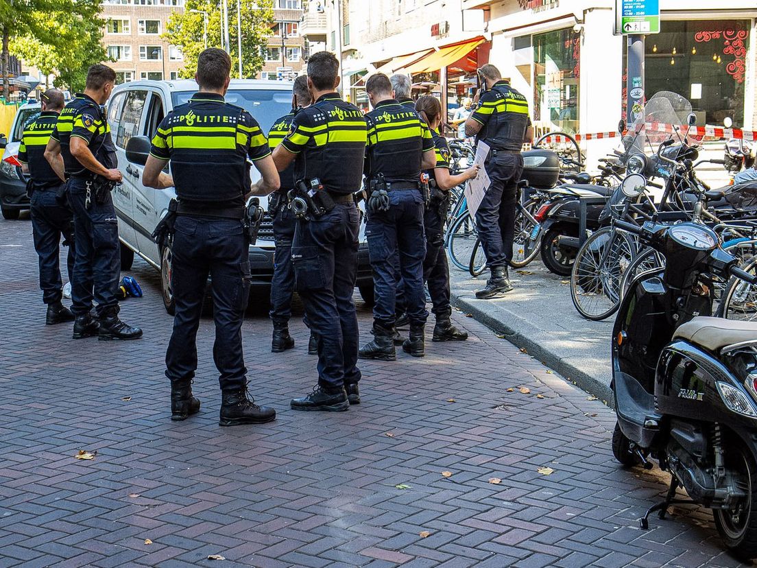 Bij een ongeluk op de Botersloot is vrijdagmiddag een scooterrijder gewond geraakt