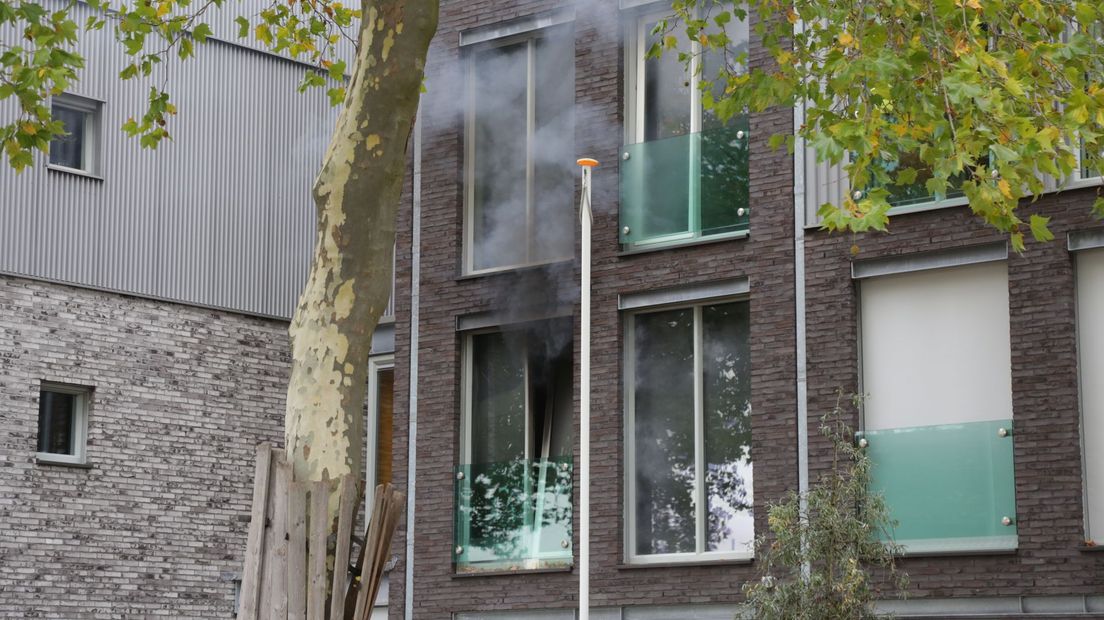 Brand uitgebroken in flatgebouw in Nijverdal.
