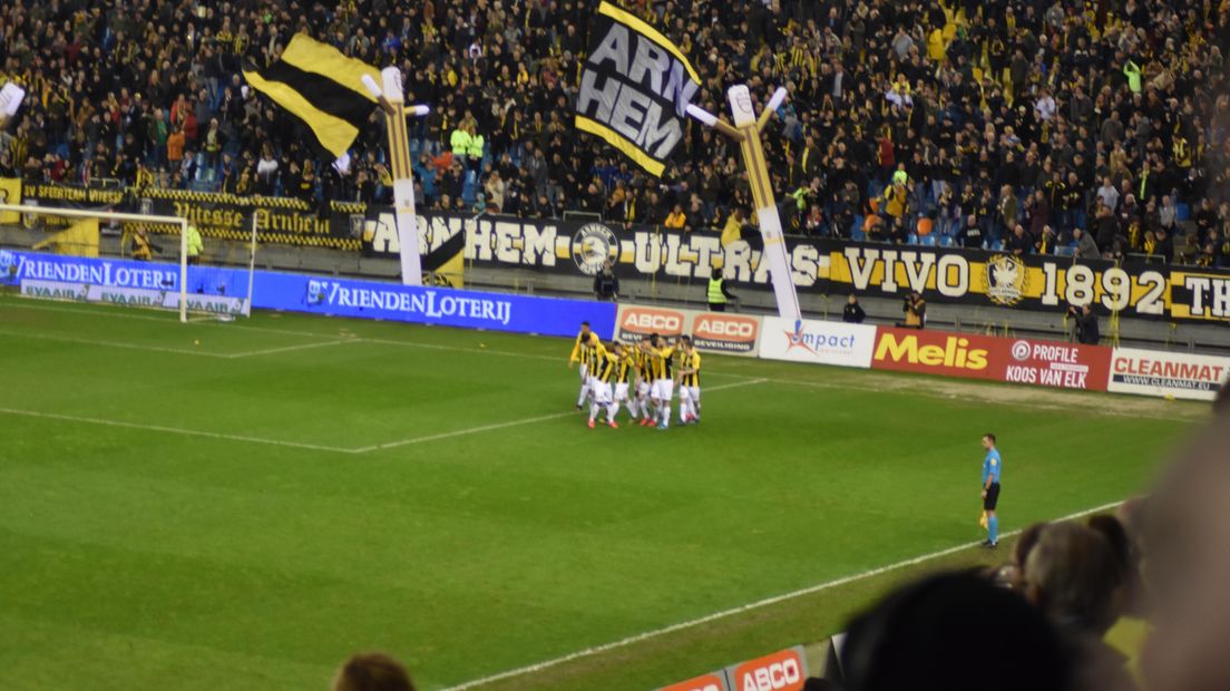 Vitesse heeft zondagmiddag met 1-2 verloren van PSV. Hieronder lees je alles over de wedstrijd terug.