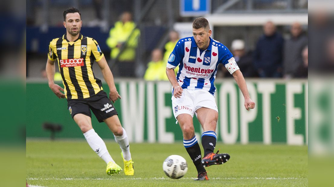 Stijn Schaars yn aksje tsjin Vitesse