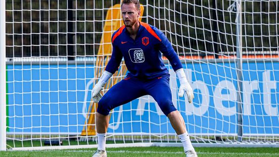 Hij zit erbij: Mark Flekken met Oranje naar het WK voetbal Nieuws