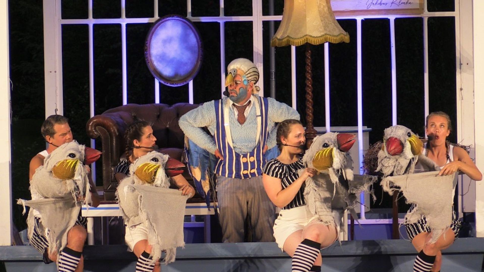 Theatervoorstelling Vreemde Vogels in première in Enschede - Oost