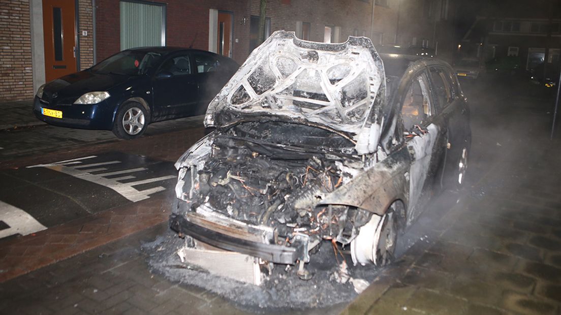 In Culemborg zijn tijdens de jaarwisseling opnieuw twee auto's in vlammen opgegaan. De branden zijn waarschijnlijk aangestoken.