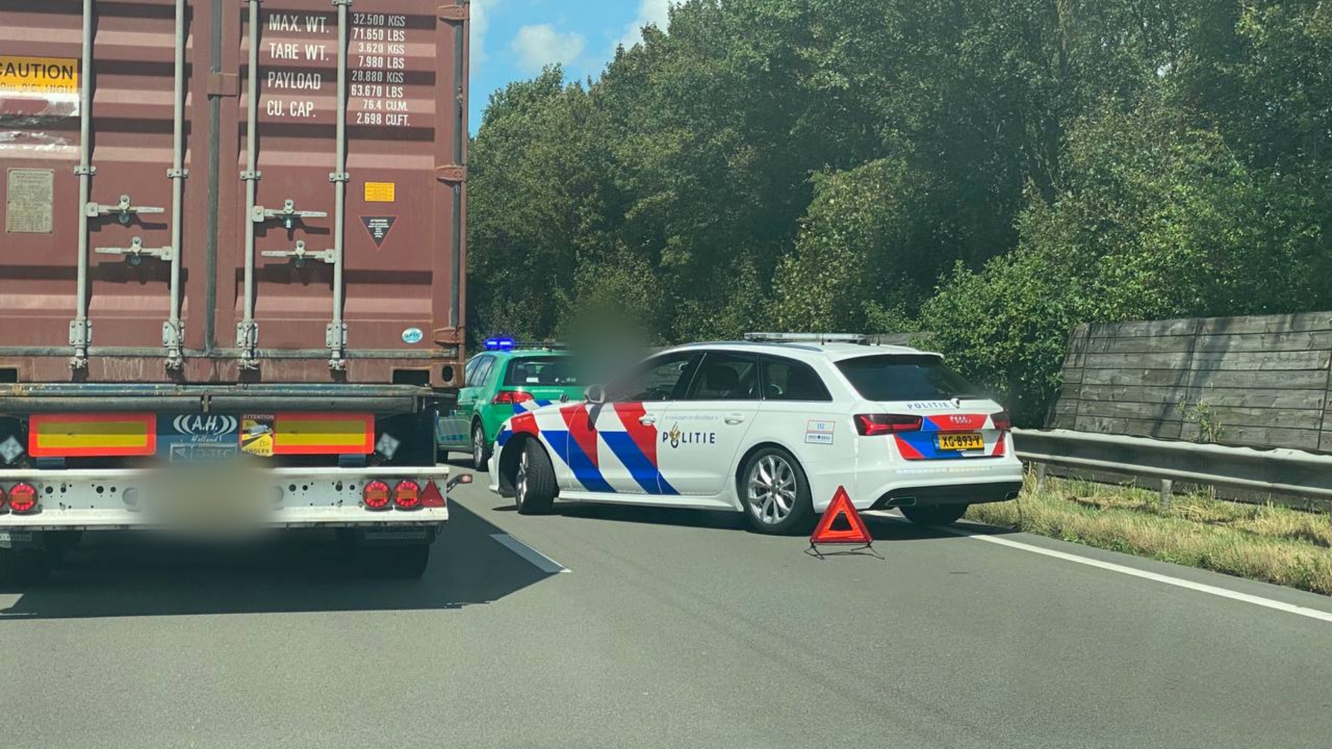 112-nieuws Woensdag 12 Juli: Brand In Woning Delfzijl • Bagger Op N7 ...