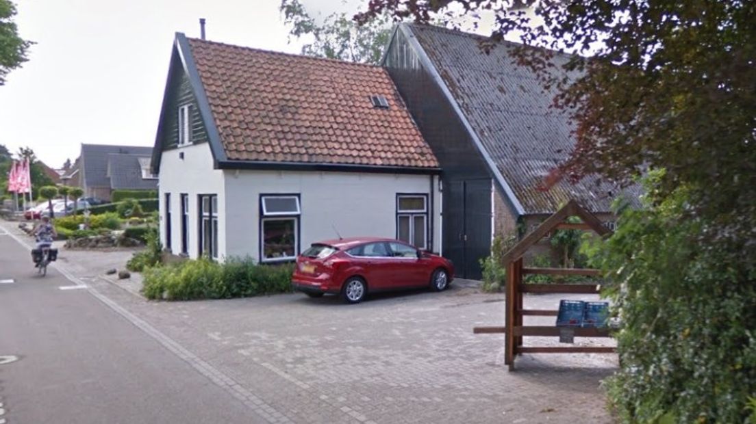 Het kraampje voor het huis van de aardbeienteler (Rechten: Google Streetview)