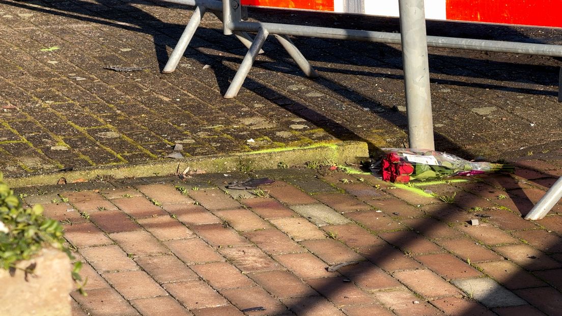 De buurt staat stil bij het dodelijk ongeval van vrijdagavond
