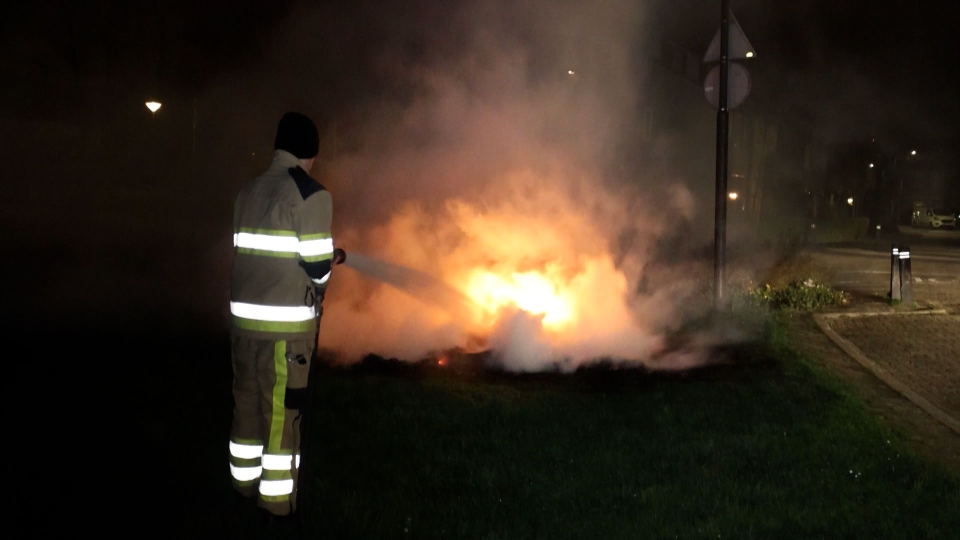 Straffen voor twee verdachten van eindejaarsbrand Waardenburg