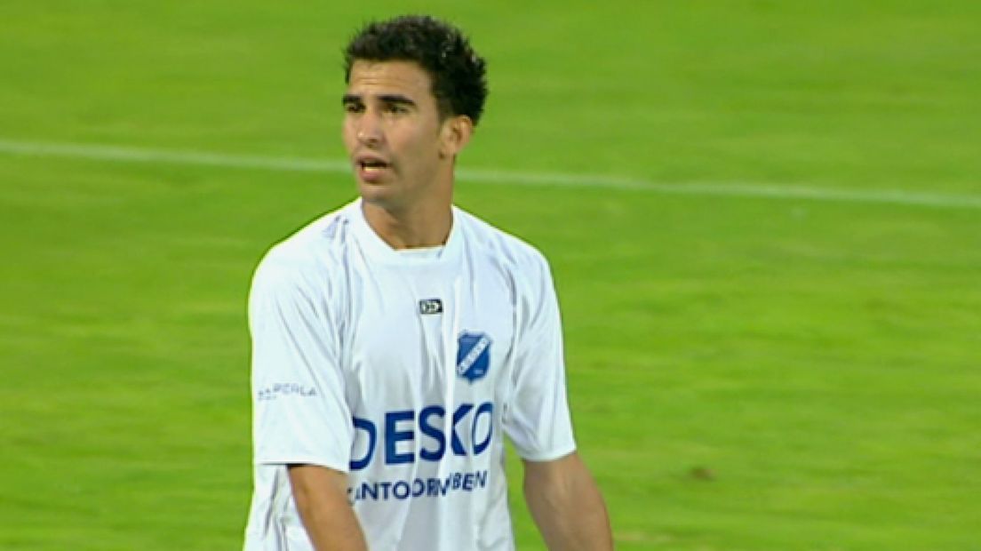 Hoofdsponsor AGOVV wil op shirt AZ